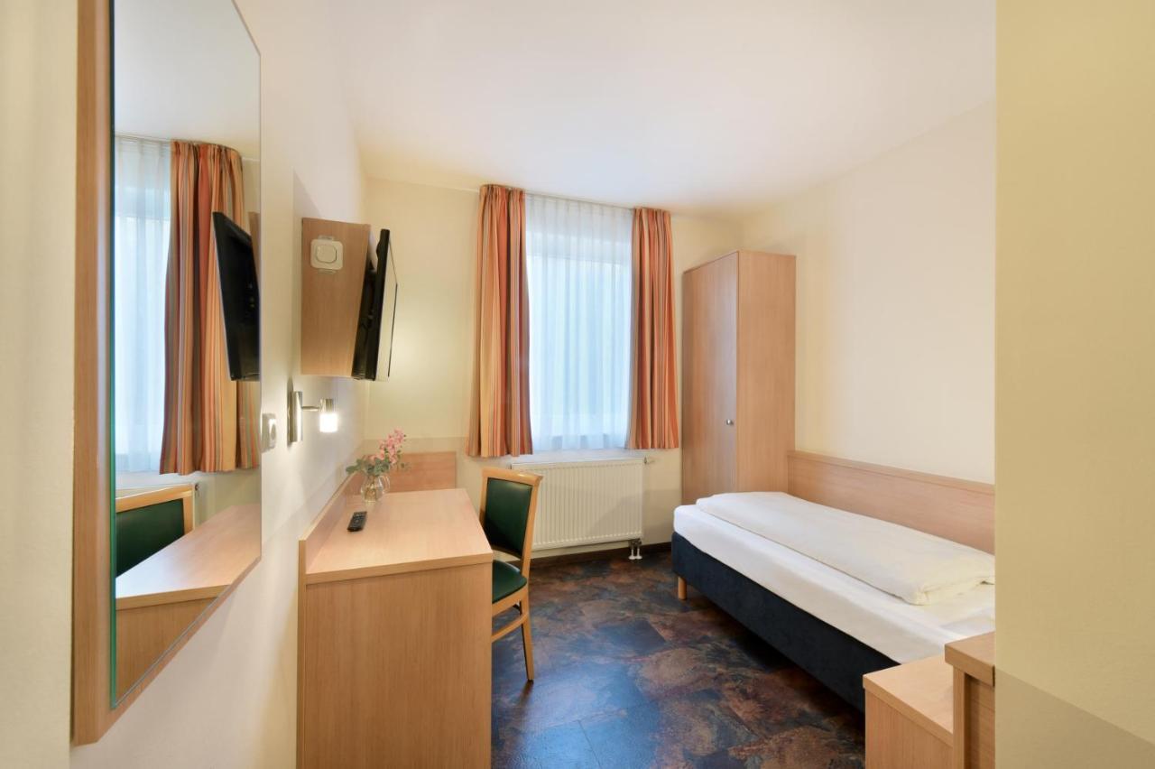 Meinhotel Гамбург Екстер'єр фото