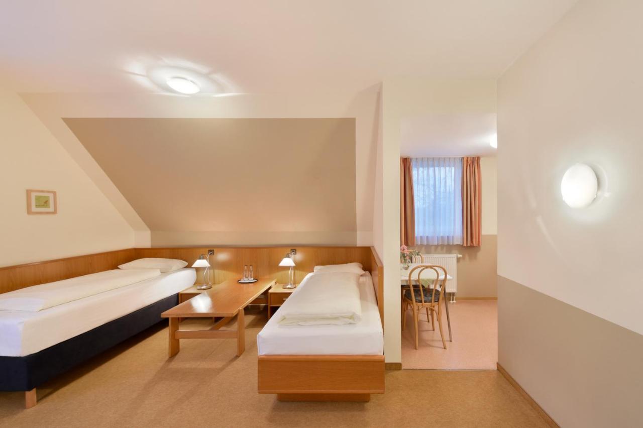 Meinhotel Гамбург Екстер'єр фото